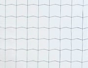 縦横の格子模様の網入りガラス