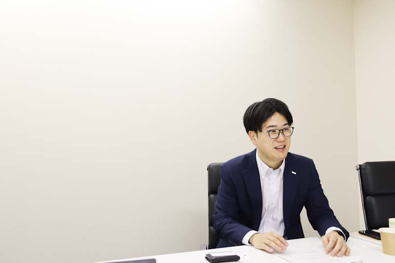 染谷 亮二郎様 対談の様子2