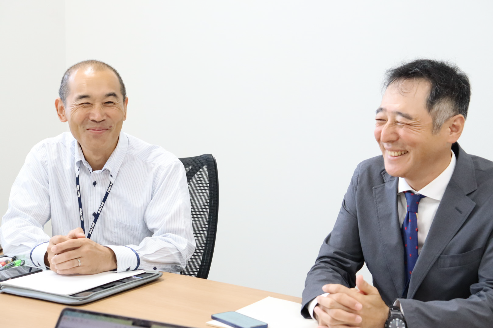 吉田様と松本様が対談している様子