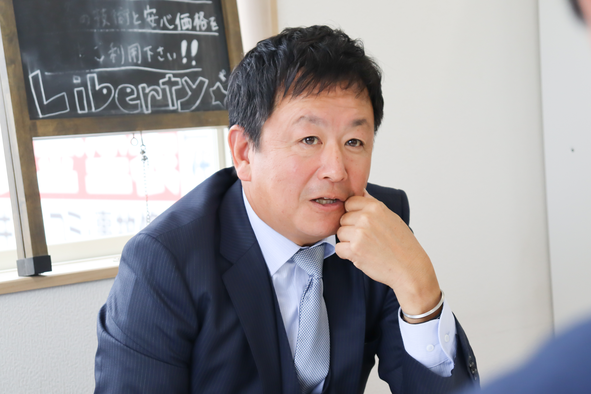 宇野様が対談している様子